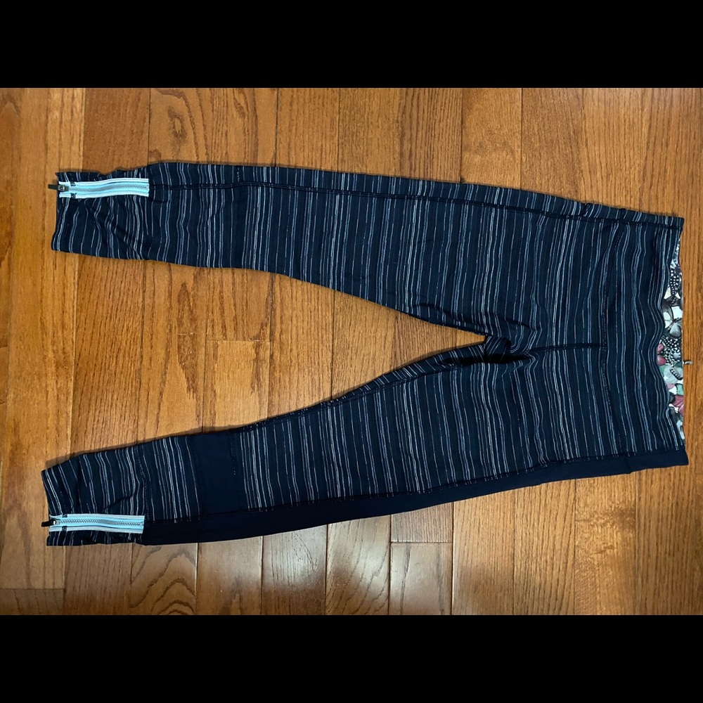 Lululemon Full Length Leggings Size 6 with Zippers